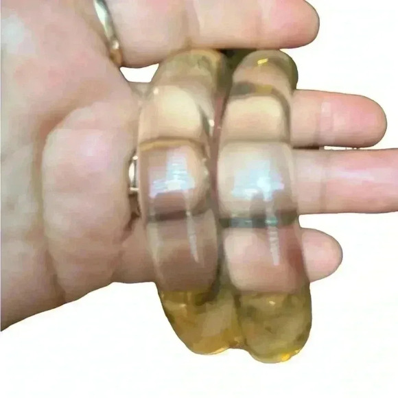 Clear Lucite Wave Bangles - Picture 4 of 12